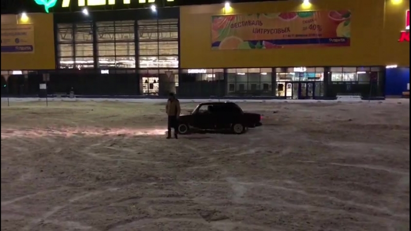 Девушки валят боком