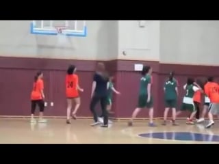 [predebut] jinny park and a friends school report on the sis basketball team
