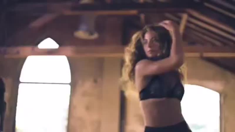 1хстаа джорджина в рекламе нижнего белья