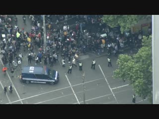 Victoria police urge public to avoid melbourne cbd after reported car fire in bourke st