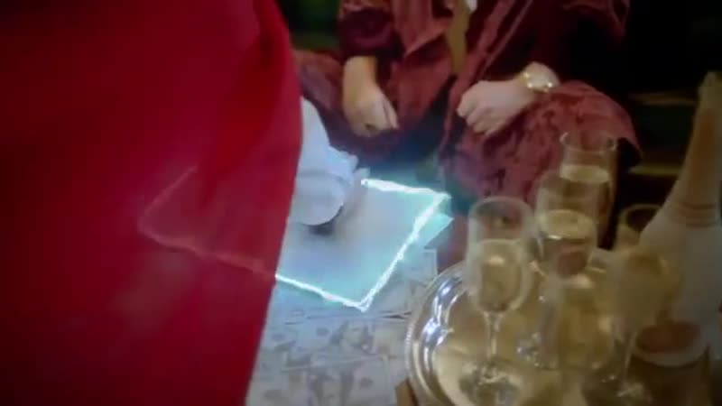 Ляшко в красном плаще и с вилами снялся в клипе