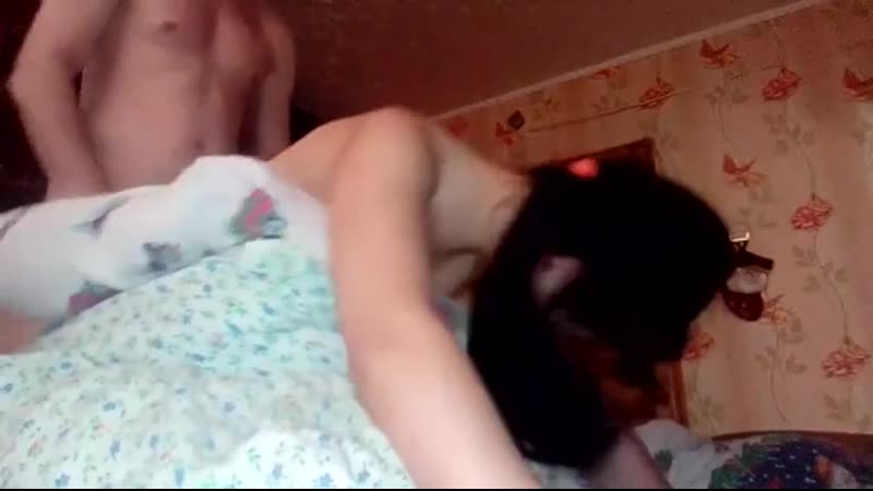 Жена больно бьет мужа по лицу, а он лижет ей ноги - Только Русское Порно