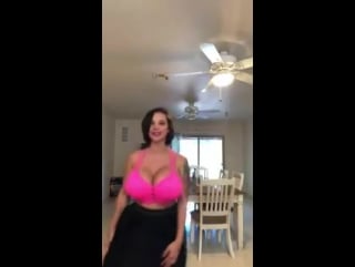 Brittany elizabeth huge silicone tits