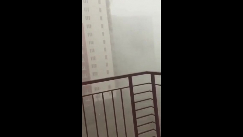 Сегодня на западном обходе краснодара, шквалистый ветер и дождь с градом