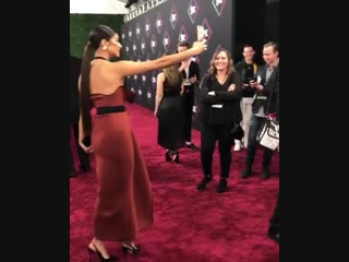 Shay mitchell on tpornr banks's instagram (12 ноября 2018)