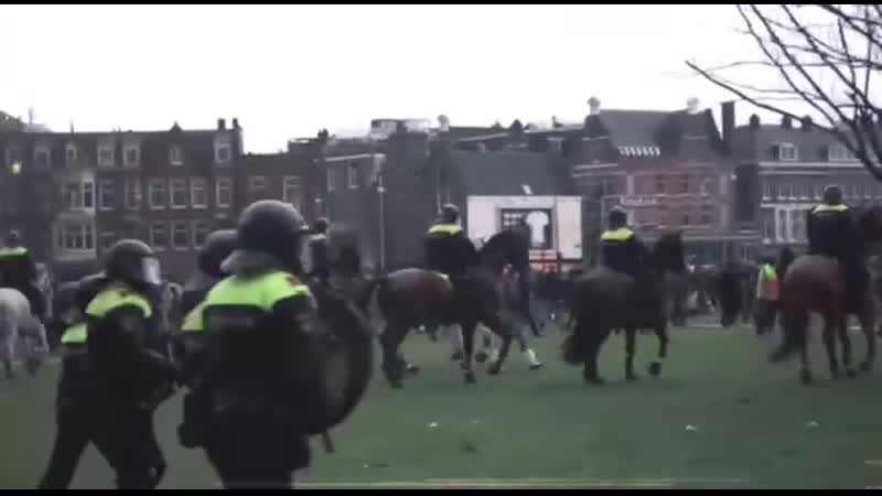 ‘демократичный разгон’ митингов в свободной европе