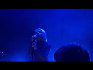 Aurora – runaway (live @ tivoli vredenburg)