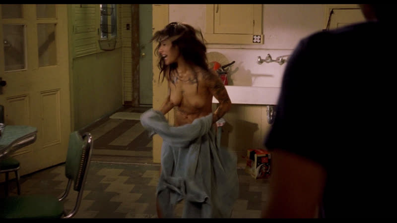 Сара шахи, вероника розати неудержимый / sarah shahi, weronika rosati bullet to the head ( 2012 )