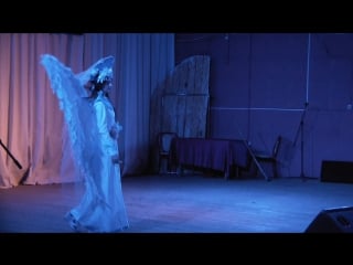 Ками сама – «царевна лебедь»