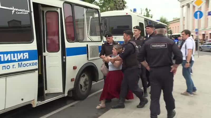 На марше 12 июня задержаны больше 400 человек