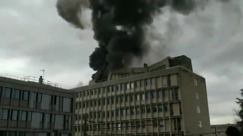 Во франции взорвались баллоны с газом в университете