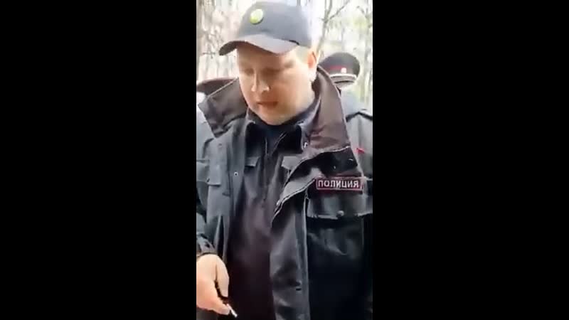 Бабушка отошла на 100 метров от дома