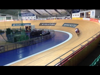 Mark cavendish traning on the velodrome in [velohack]