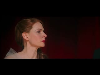 The greatest showman kiss scene (rebecca ferguson and hugh jackman)