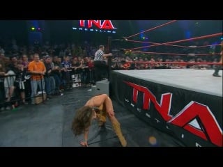 Madison rayne vs mickie james (aao)
