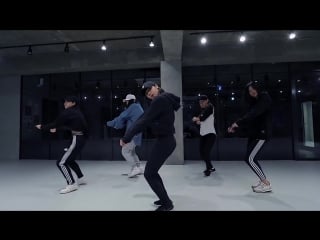 Alive dance studio bed rest electrik red / may j lee choreography