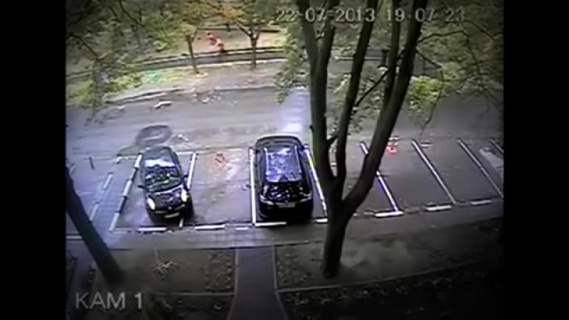 Понаставят джипов! не выехать