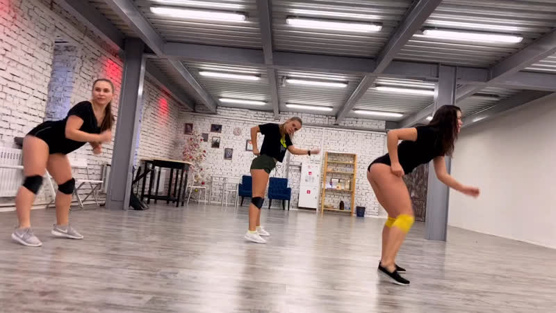 Blessed shenseea, tuga / twerk