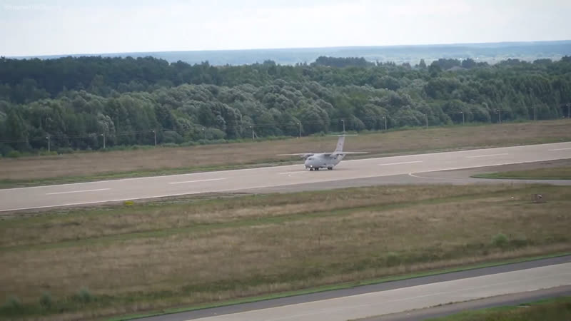 Первый опытный образец легкого военно транспортного самолета ил 112в совершил перелет из воронежа в жуковский