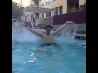 [alexander holtti] i'm alex and i swim! 🏊