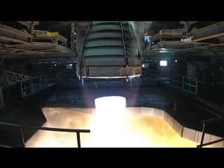 Испытание ракетного двигателя sls rs 25