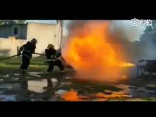 The way high pressure water envelopes blow torch flames