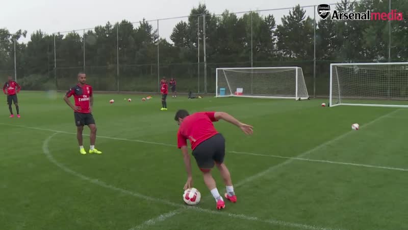 Theo walcott and mikel arteta take on dizzy goals challenge (1)