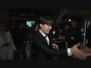 190211 bts backstage entertainment tonight @ 61st grammys