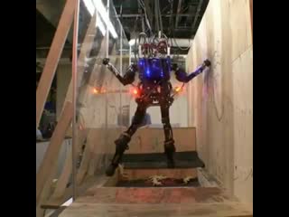 Робот pet proto от boston dynamics преодолевает препятствия