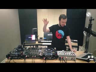 Eximinds x eldream x mark wild phantom @ andrew rayel find your harmony radioshow 200 [2020 04 08]