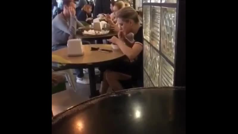 Люба соболь голодает из последних сил