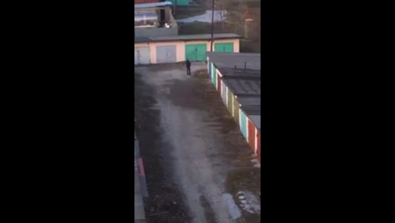 Как правильно закрывать гараж © видеожесть