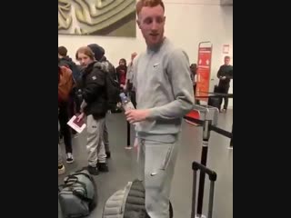 Man plays porn through his friend’s wireless speaker (sound for moaning)