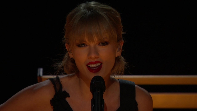 Swift porn video – Taylor swift red (live at cma awards 2013)