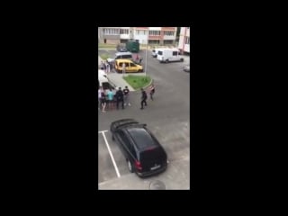 Украина отобрал пистолет у полицейского во время задержания