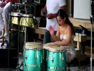 Woman in percussion melena rumbera conga solo 3