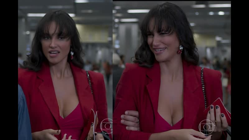 Débora nascimento decote