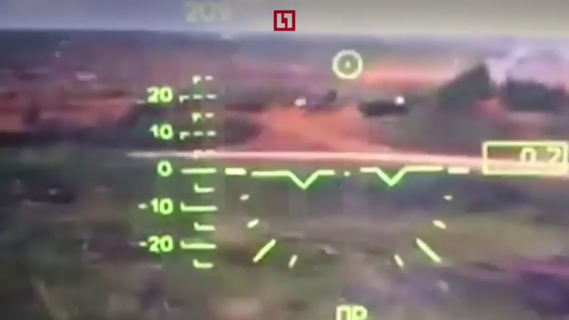 Вертолёт ка 52 атакует зрителей (вид из кабины)