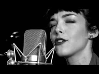 Elise legrow “drinking in the day “ (live acoustic)