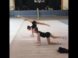 Amazing superhuman flexibility! 👏 la ritmica gymnastics