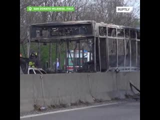 Driver sets schoolbus on fire near milan, 14 intoxicated italy