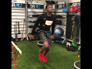 Plyometrics, stability, and cardio workout w/ @juliojones 11 & @justdoit cb3