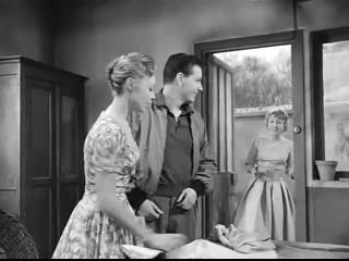 Le coin tranquille (1957) fr aka déshabillez vous madame!