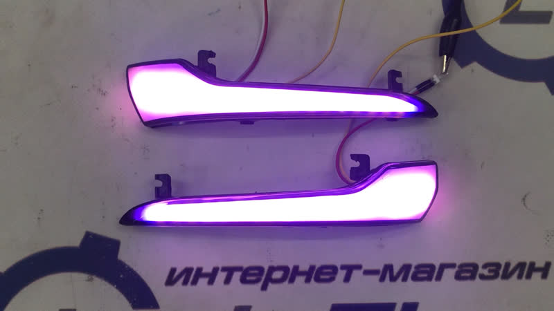 Повторители зеркал гранта с бегающим поворотником «мульти» (тонированные)