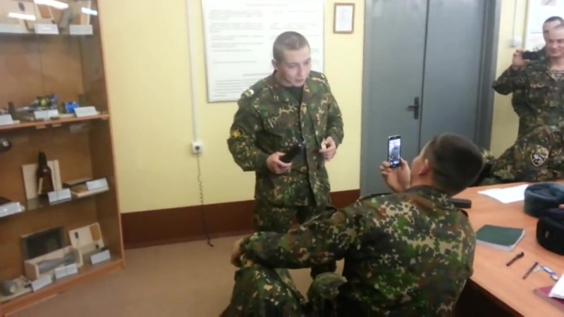 Электрошокер в армии, прикол на грани смерти