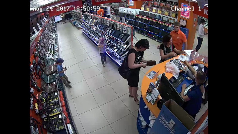 Пиздюки пиздят планшет из магаза [рофлы и панчи]