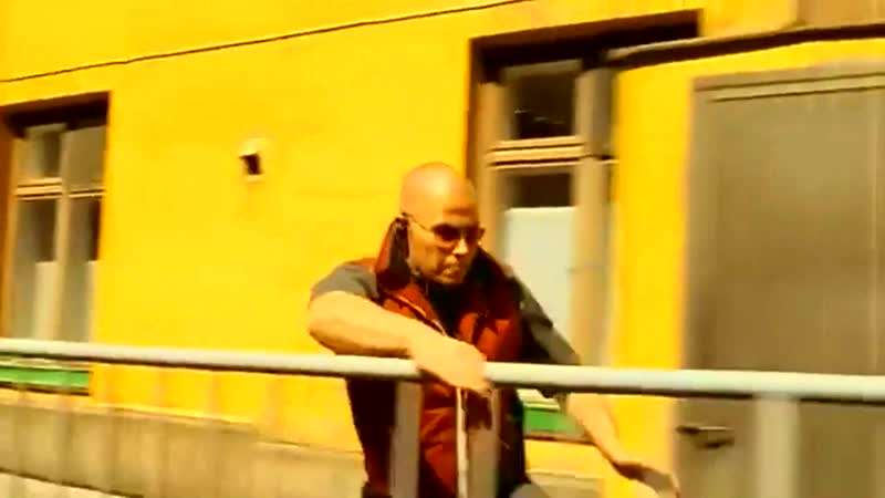 Darude sandstorm (official hd music video) 2000