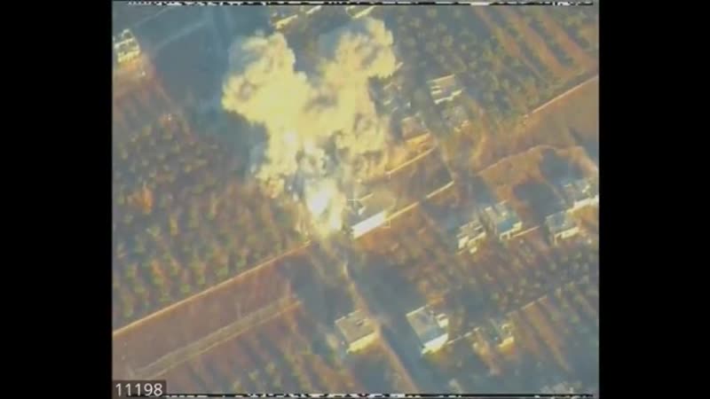 Авиаудар по складу с боеприпасами