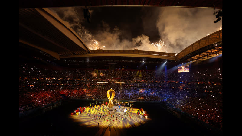 Live start der fussball wm – fans strömen zum eröffnungsspiel zwischen gastgeber katar und ecuador