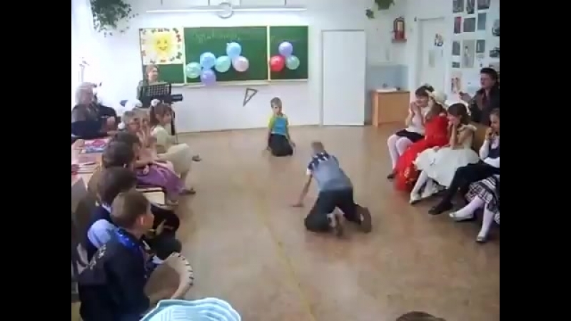 Дауны убивают друг друга в батле moralfagov жалко